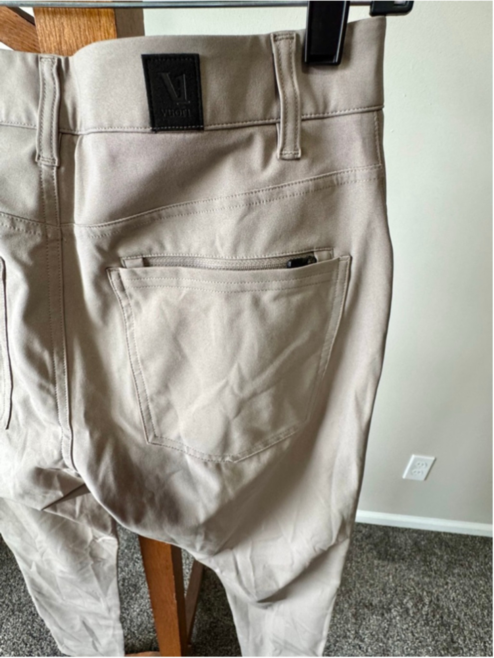 Men's Vuori Meta™ Pant Athletic Slim Fit 28x30" in Mocha NWT - Picture 16 of 16